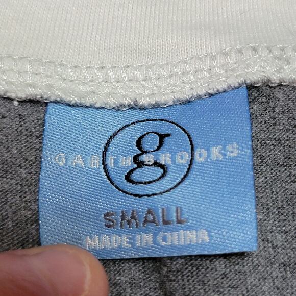 Garth Brooks Lt Blue & Grey V-Neck Baseball Style Tee "Stadium Tour - Size Small - Picture 5 of 6